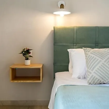 Batelo - Adults Only Benitses (Corfu)