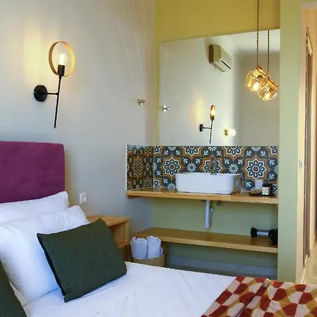 Batelo - Adults Only Benitses (Corfu)