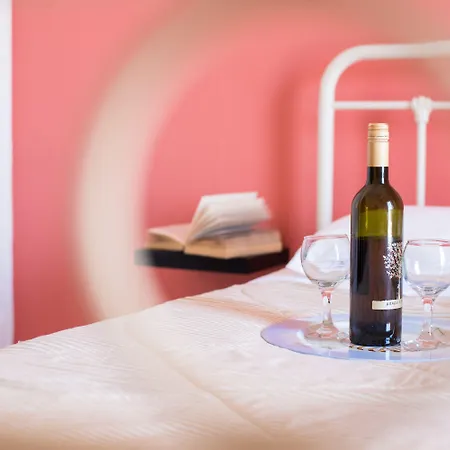 Batelo - Adults Only